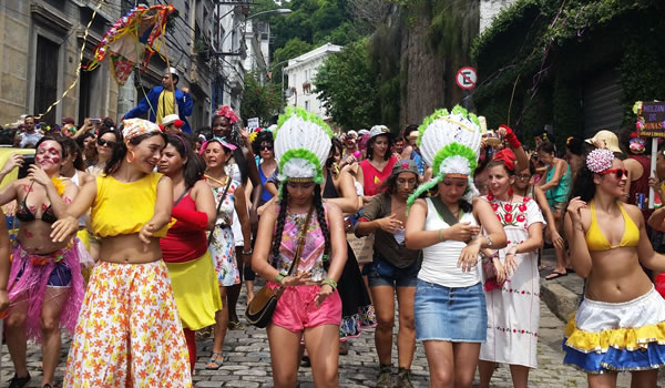 Carnaval x condomínios: como se proteger de possíveis problemas com os  blocos de rua